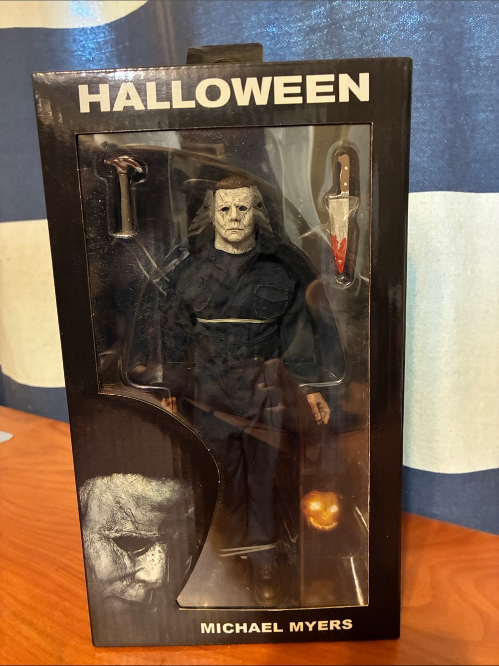 HALLOWEEN MICHAEL MYERS FIGURE